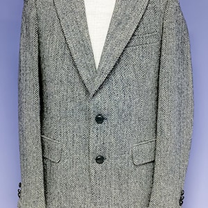 Harris Tweed Blazer Vintage 80&#39;s Men&#39;s Blue Herringbone 2 Button Classic Sport Coat Size 40