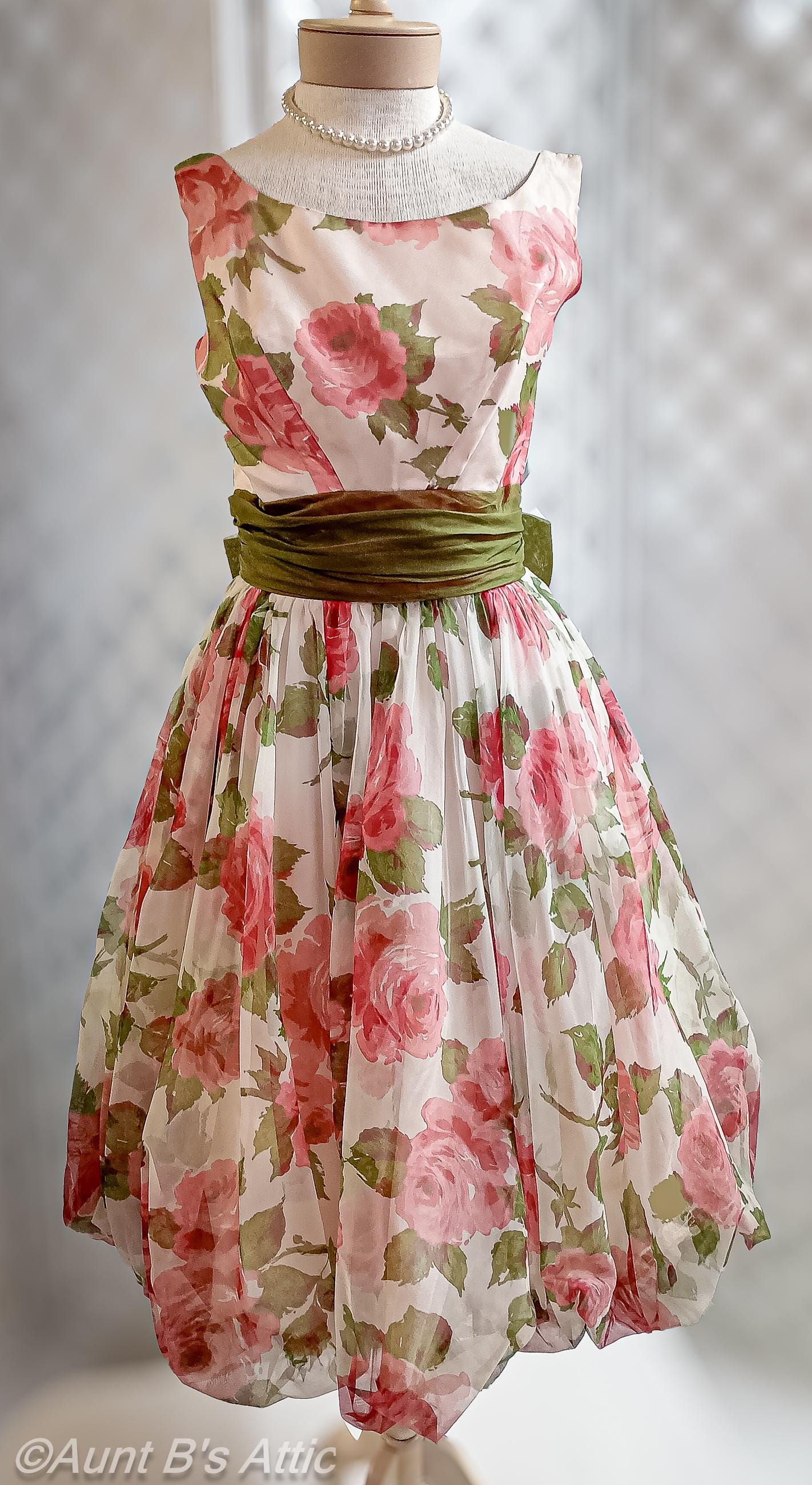 Adorable Prom/Party/Special Event Vintage 50's Pink/Green Tea Length Chiffon Bubble Dress Small