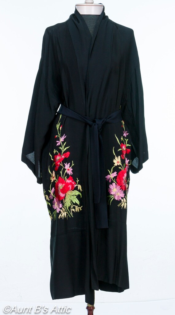 Stunning Vintage 30's-40's 2 Pc Kimono Robe Black 