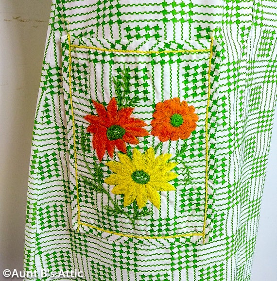 Summer Casual Vintage 60's Day Dress Green/White … - image 3