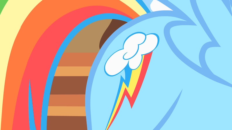 Op de afbeelding: Een blauw pony met een regenboog en een wolk met een bliksem als cutie mark. De pony staat voor een regenboog.