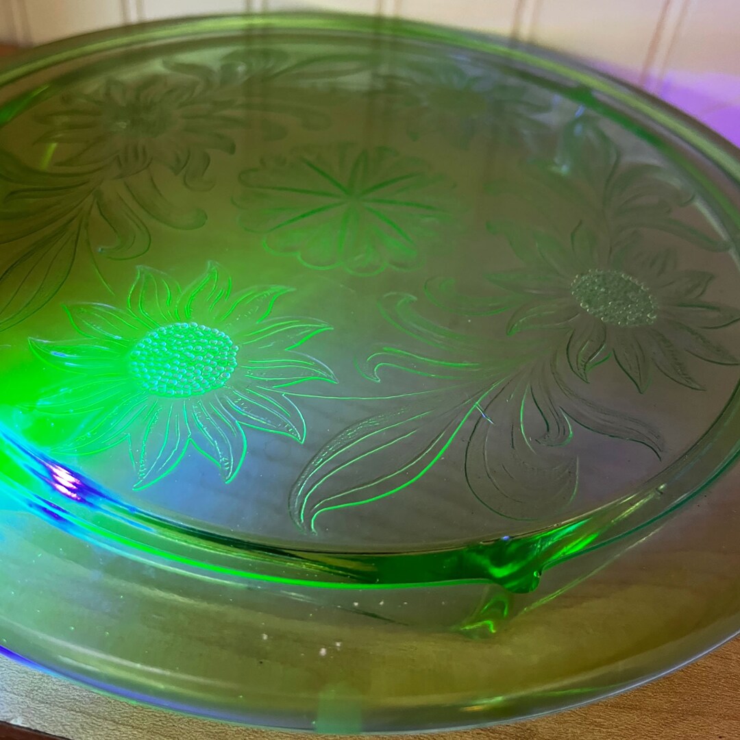 Green Sunflower Uranium Glass Cake Plate Etsy