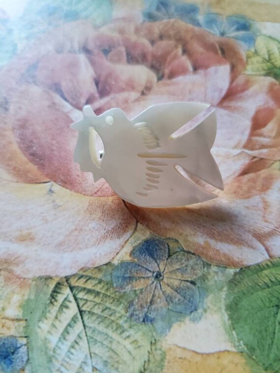 Vintage Mother of Pearl Dove Brooch - Mother of P… - image 3
