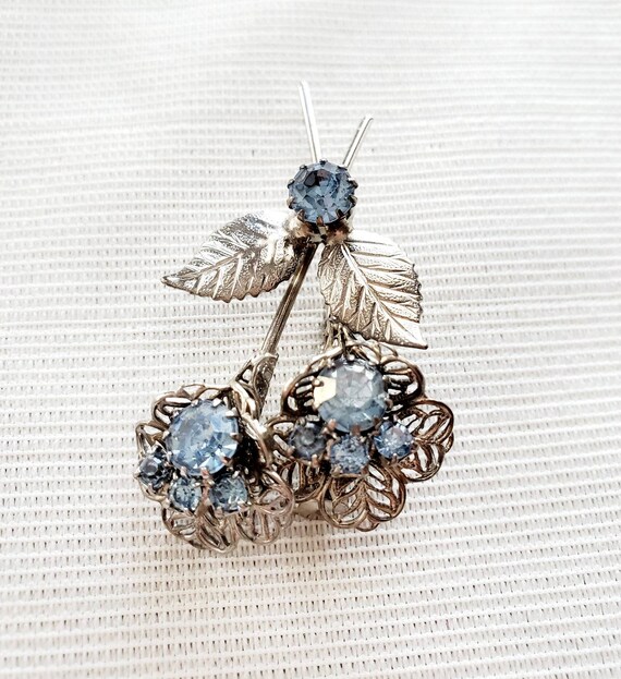 Blue Rhinestone Brooch - Vintage Rhinestone Brooc… - image 2