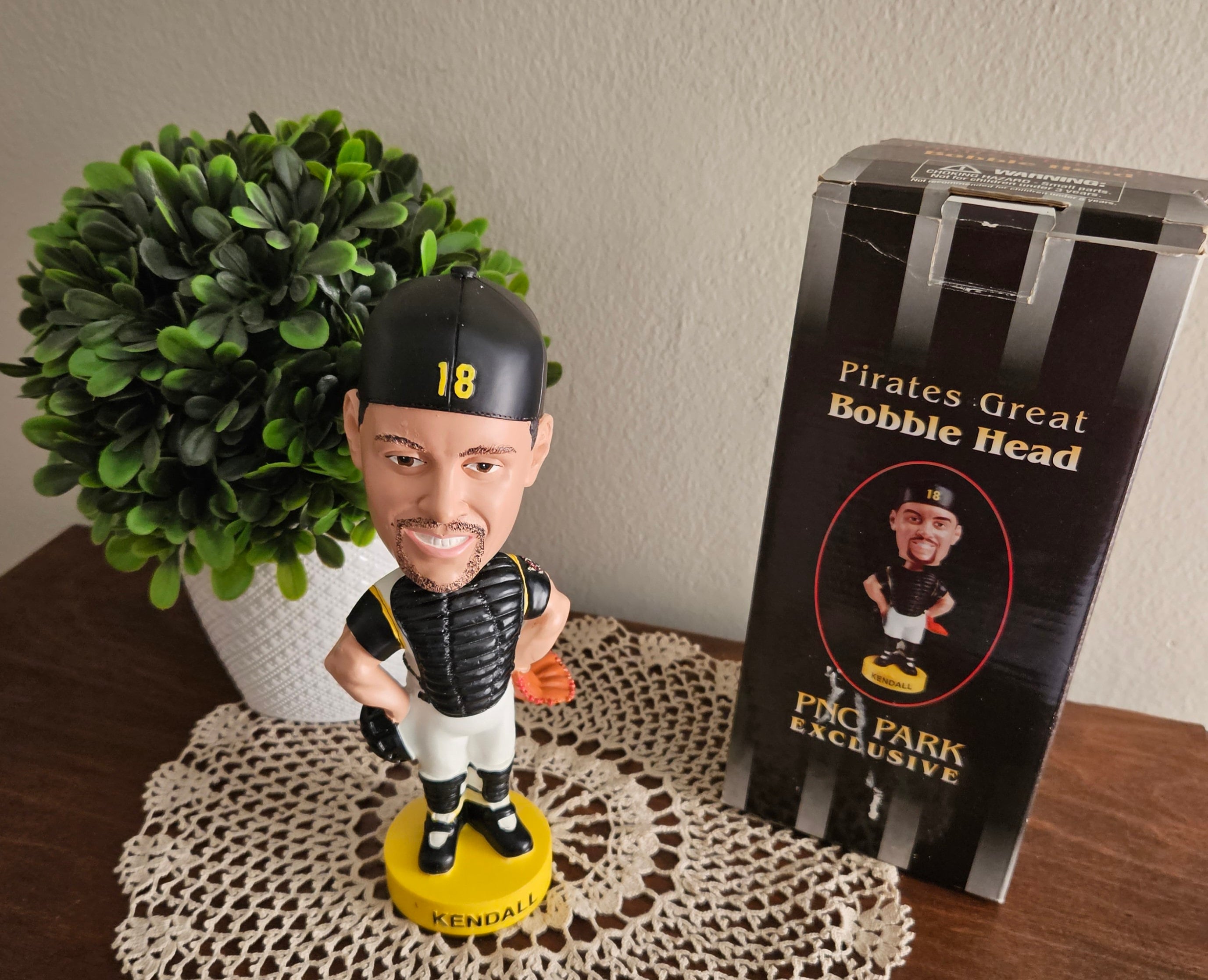 Pittsburgh Pirates MLB VINTAGE Baseball Bobblehead, Figures, Fan Gear