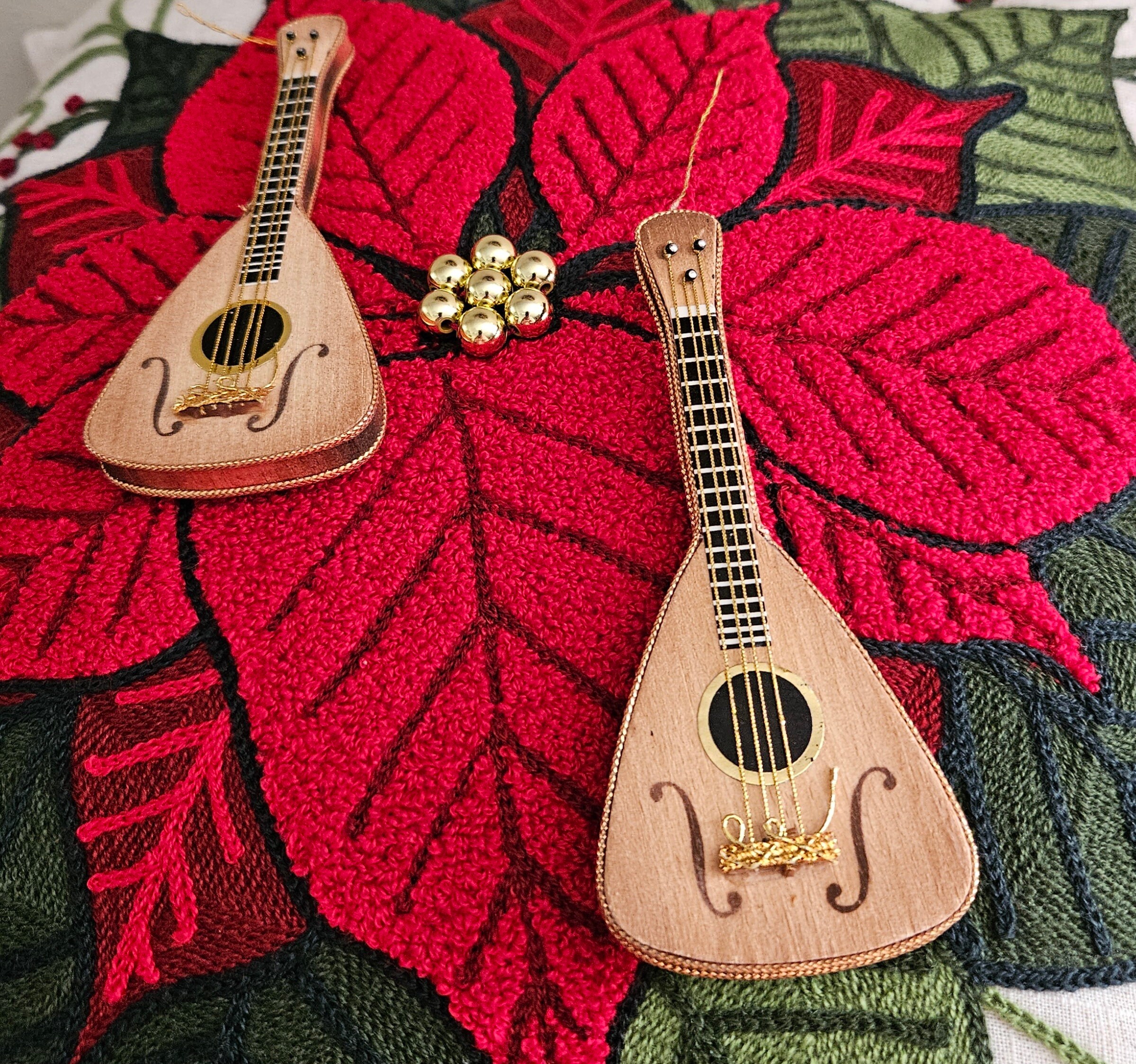 Vintage Mandolin Wood Hanging Ornaments Musical Holiday Tree Ornaments Gifts for Musicians