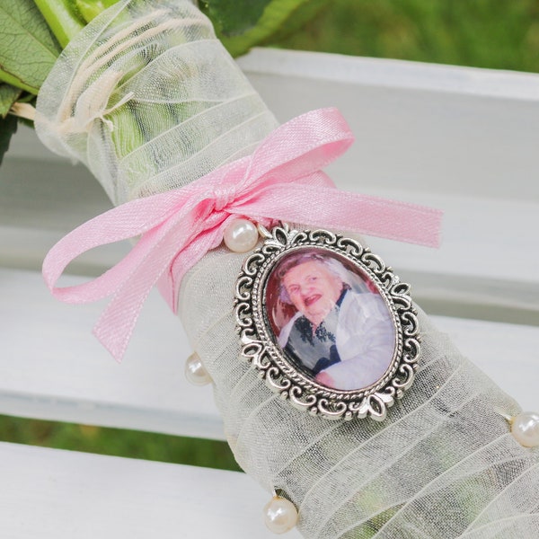 Wedding bridal bouquet memorial oval wedding pendant commemorative medallion