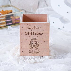 Stiftehalter Holz Schreibtisch personalisierbar mit Name Motiv Stiftebox Geschenk Einschulung Bild 2