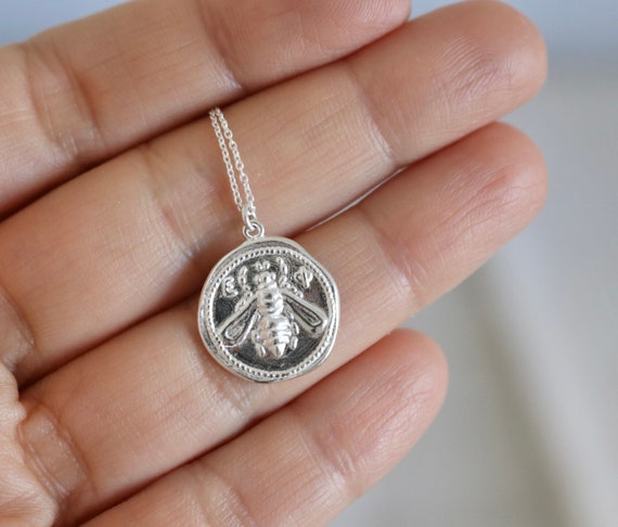 PRE ORDER 2 Sizes Vermeil Ancient Greek MELISSAE Sacred Bee Goddess  Medallion Necklace - Etsy
