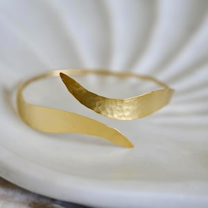 Hammered Gold Olive Leaf Upper Arm Cuff – Greek Goddess Inspired Bronze Bracelet