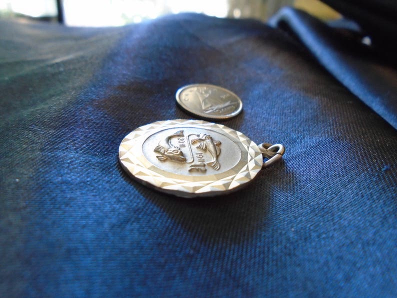 Esteruna Pisces Fish Zodiac 6.8g Sterling Silver Pendant