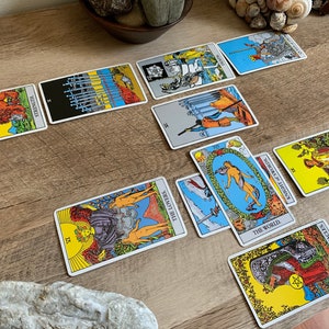 30 minutes Celtic Cross Tarot Reading plus 2 pendentifs en cristal avec chaîne cadeau gratuit