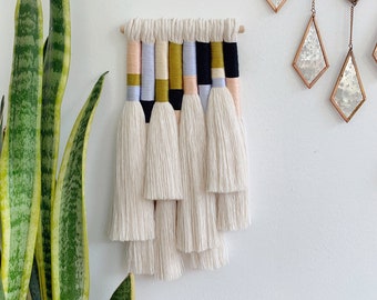 mini twyla / macrame wall hanging