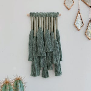 kota / macrame wall hanging