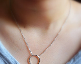 187) Circle Pendant Necklace