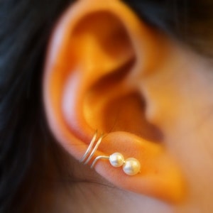 46)No piercing Simple And Dainty Pearls Ear Cuff. Minimalist ear cuff