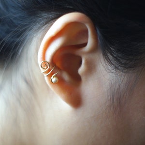 71)No Piercing Swirl with Swarovski Crystal Pearl Ear Cuff. Minimalist Fake ear cuff