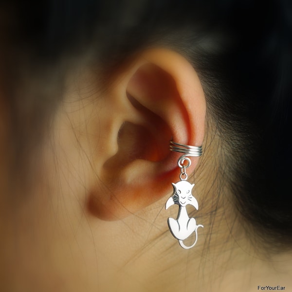 128) Minimalist ear cuff. No piercing Halloween Ear Cuff. Cute Kitty Charm earring