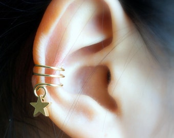 151)No piercing Star Charm Ear Cuff.Minimalist Earring.Dangle ear cuff