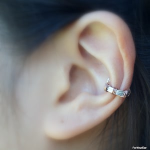 113)No piercing three band Wrapped Ear Cuff.Minimalist ear cuff.