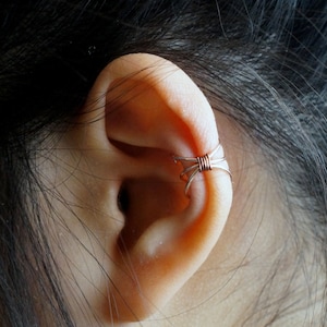 45)Geen piercing Eenvoudige drielijnige oormanchet *Rose goud*. Minimalistische oormanchet