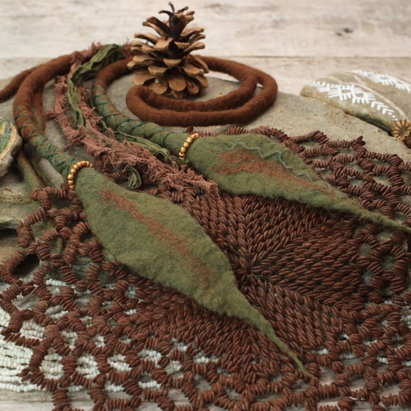 WILD EARTH :. Dread LEAVES Accessories Felt Hair Tie/Felt Leaves//Long Dreads//Felt Lariat//Shamanic Costume//Bohemian Accessories//Bun Tie