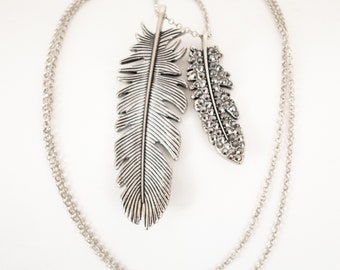 Metal Feathers Pendant Necklace Silver Tone Chain 1 Feather w Dark Rhinestones