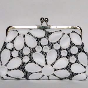 Floral Daisy Clutch Geldbörse, Clutch Tasche, Handgemachte Clutch Tasche, Hochzeit Clutch Geldbörse, Abend Clutch Geldbörse, Monochrome Clutch