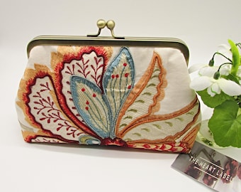 Embroidered Floral Clutch: Handmade Wedding Purse with Kiss Lock