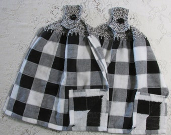 Set of 2 Doubled Crochet Top Black & Gray Buffalo Check Kitchen Towels - Hanging Refrigerator Towels - Best Quality - Hannahs Homestead2