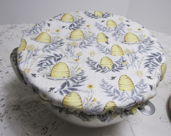 Kitchen Mixer Bowl Cover - Beehives - Honey Bees Apiary - Local Honey - Honeycomb - Clover - Flowers - Reversible Elastic Cover - Renewable