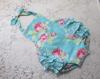 Lola Roses Blue Ruffled Bubble Romper, tallas para niños pequeños, rosas rosadas, traje de sol con volantes de mameluco de estilo vintage, accesorio de foto, regalo de bebé