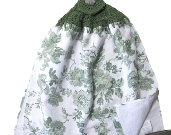 Toalla colgante de doble capa para refrigerador con estampado floral de rosas verdes y blancas.