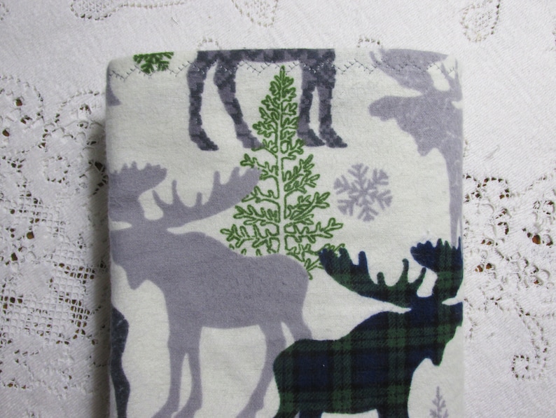 Hannahs Homestead2 Baby Gift Extra-Large Receiving Blanket Moose /& Trees with Blue and Green Plaid Design Flannel Baby Crib Blanket
