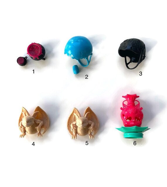 Monster high helmet 2025