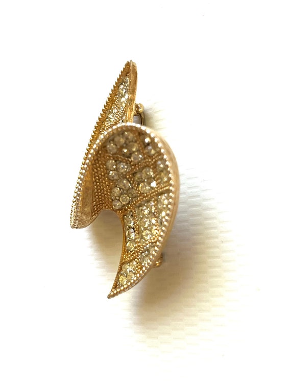 Kramer Vintage Brooch/Pin, Rhinestones & Gold Ton… - image 4