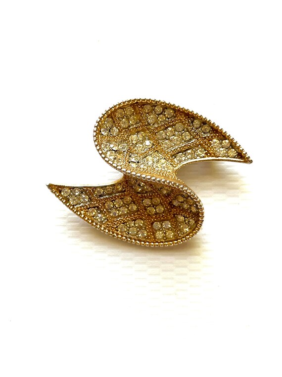 Kramer Vintage Brooch/Pin, Rhinestones & Gold Ton… - image 3