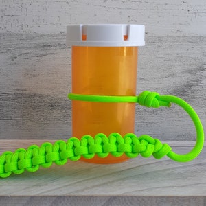 Pill bottle retrieval tab, Tablet bottle retrieval leash, Dog training aids, dog assistance tools, Disability retrieval aid, Pre-Order