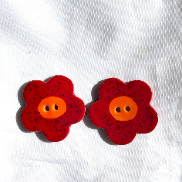 1 1/4"Ceramic Buttons - Flower Buttons - Red speckled and orange