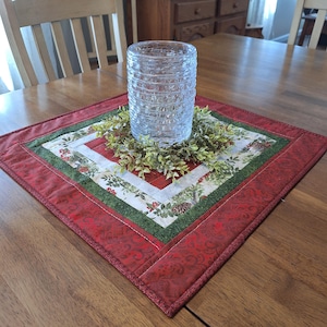 Quilted Christmas Table Topper:  Pine Cone tTable Runner, 20&quot; Square