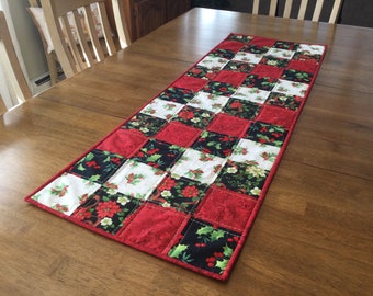 Christmas Table Runner, Quilted Christmas Table Runner, Christmas Runner, Christmas Holiday Table Runner, Quilted Table Runner