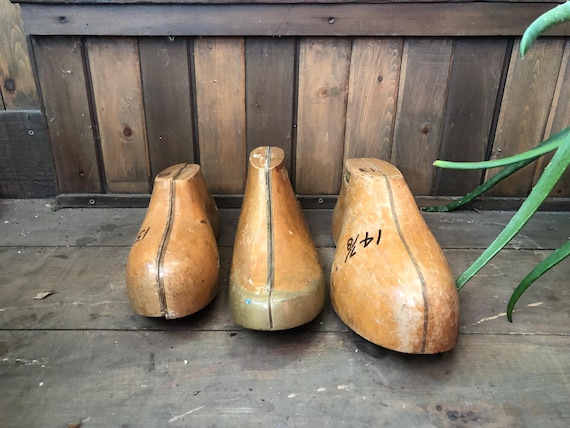 Vintage Men\'s Wooden Shoe Molds Vintage Wooden Shoe Form: Men main image 3