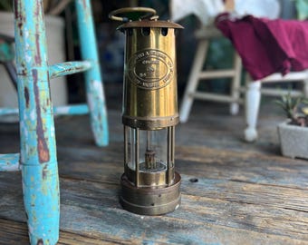 Vintage Brass and Cooper Kerosene Lamp Made by E Thomas & Williams