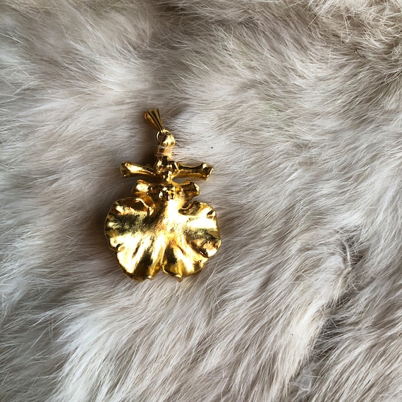 C1980s 22K Gold Orchid Brooch – LeSa Collection