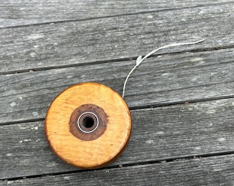 Décoration d'intérieur rustique Yo Yo en bois vintage, présentoir, salle de jeux, accessoire, homme des cavernes