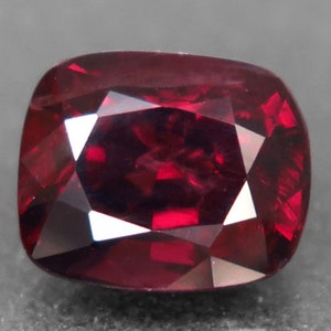 VS 2.18ct Outstanding Gem! 100% Natural Top Red Spinel Unheated AA