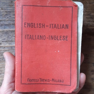 English-Italian Dictionary Vintage