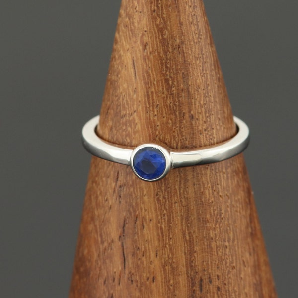 Silver (925) ring with sapphire zircon, gemstone ring, sterling silver stacking ring, sterling silver ring, silver band ring, blue gemstone
