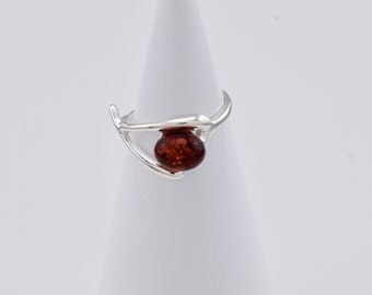 Sterling silver ring with natural Baltic amber, amber ring, honey amber ring, solid silver ring, baltic amber ring, gemstone ring, gemstone