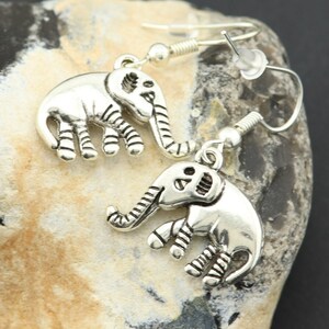 Metal elephant dangle earrings, gift for her, elephant drop earrings, chunky elephant earrings, elephant dangle earrings, silver earring